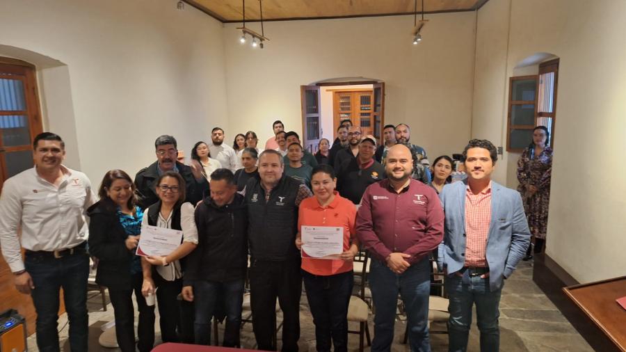 Dan reconocimientos a AC que cumplen con registro