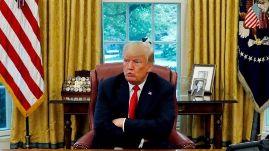 Trump niega planes para retirar acceso a información a Obama