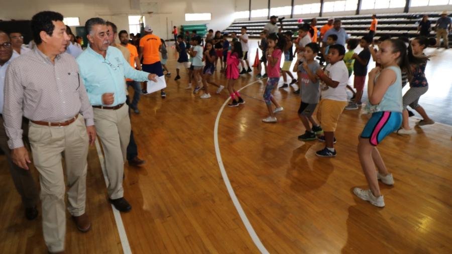 Con rehabilitación a su infraestructura, municipio dará más utilidad  al deportivo “Ing. Eduardo Chávez”: Mario López
