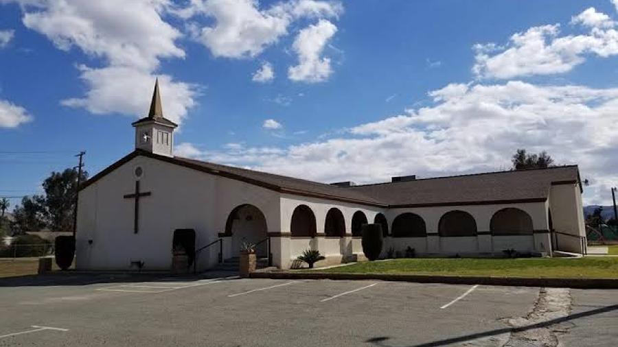 Fallecen dos personas durante ataque en Iglesia en California