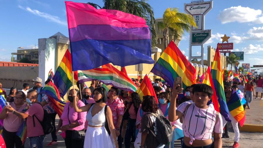 Celebran 6a marcha del Orgullo Gay