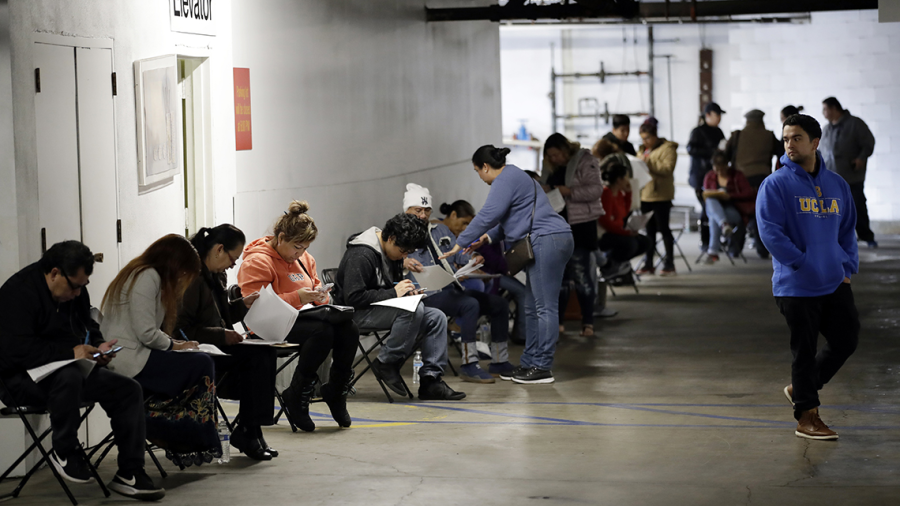 Aumentan las solicitudes de apoyo por desempleo en Texas 