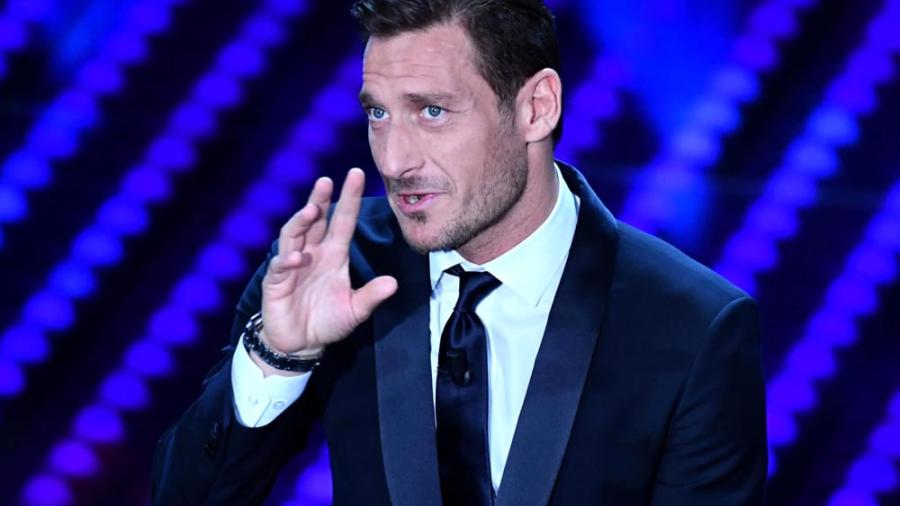 Francesco Totti inicia su etapa como directivo