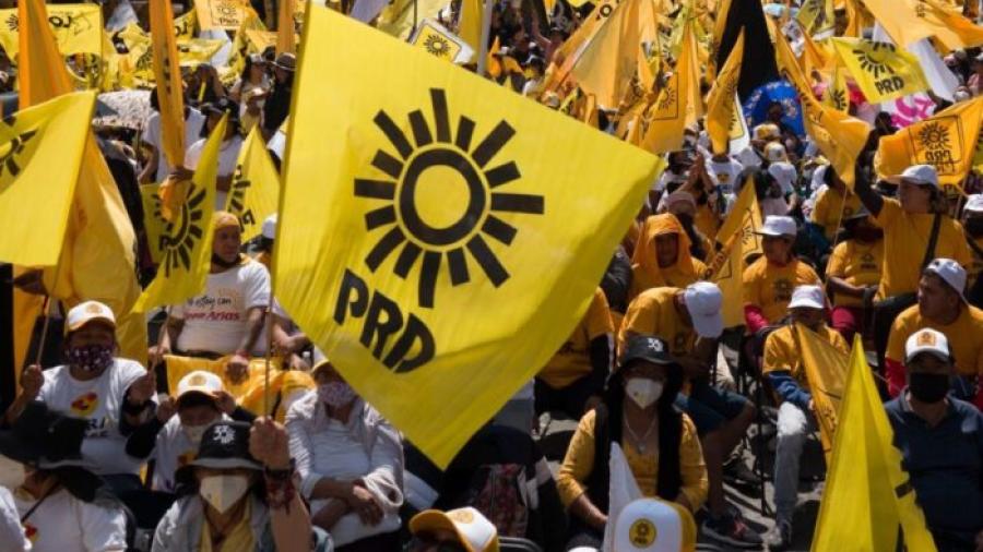 Pedimos respeto al partido al que le debe buena parte su carrera política: PRD a AMLO