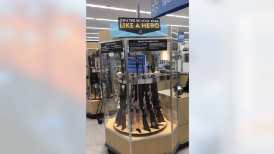 Tienda Walmart causa indignación con publicidad
