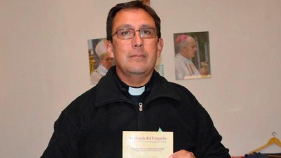 Condenan a ex sacerdote a 17 años de cárcel por abuso de menores