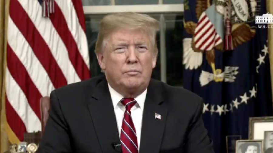 Trump urge a demócratas aprobar presupuesto para muro