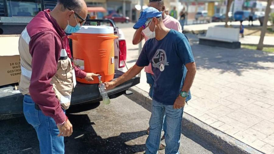 Municipio atiende a ciudadanía con puestos de hidratación móviles