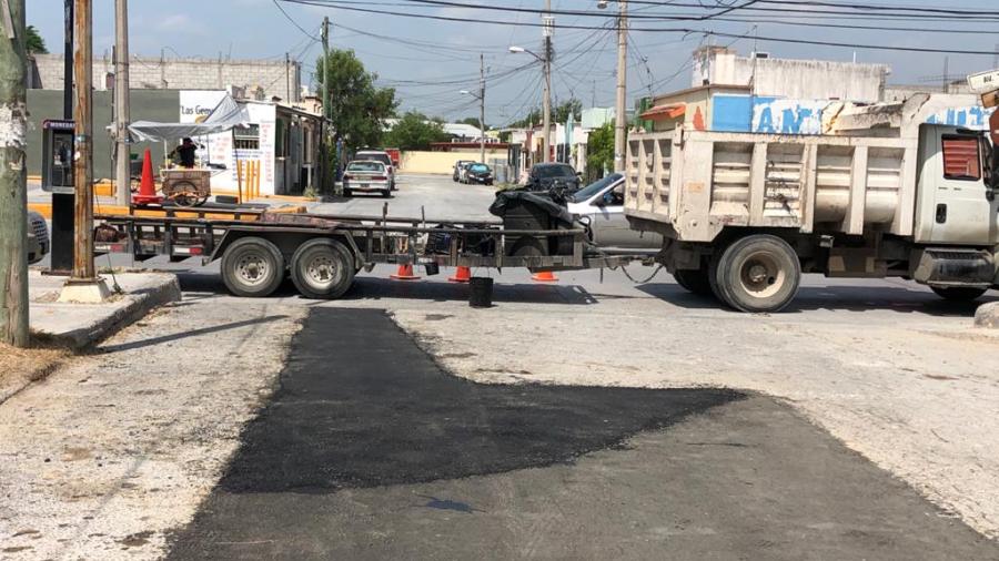 Continúa en Reynosa intensa campaña de bacheo 