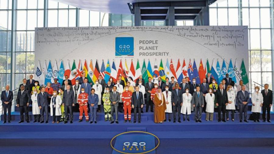Prometen G20 vacunar a 70% del mundo en 2022