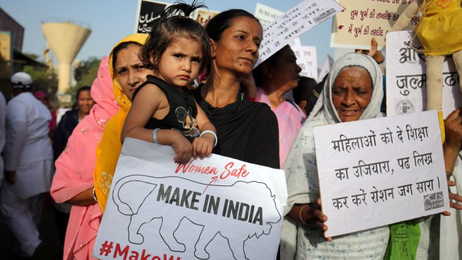 Busca India pena de muerte para violadores de niños