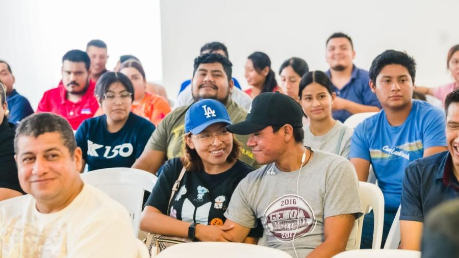 Reciben parejas pláticas pre matrimoniales