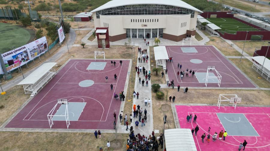 Reconoce ciudadanía trabajos de remodelación de la ciudad deportiva 