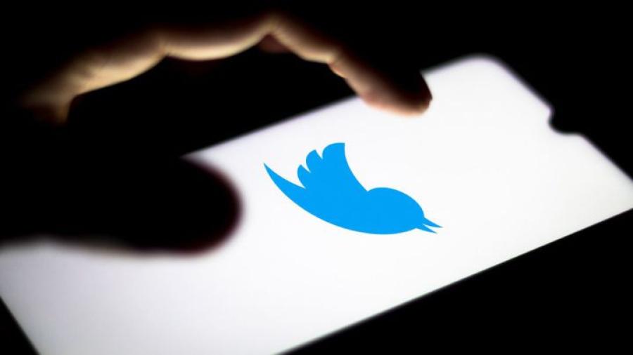 Lanza Twitter servicio de suscripción por 8 dólares al mes; incluye 'palomita azul' de verificados