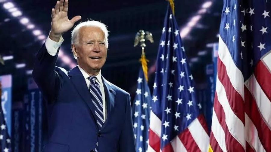 Aprobación de Joe Biden baja del 50% por primera vez