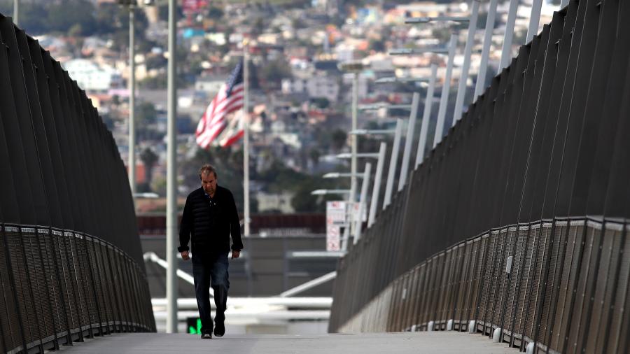 Lanza EU alerta de viaje a México por COVID-19 y violencia