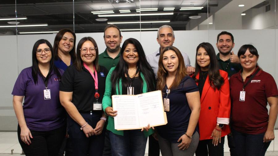 Firman convenio de colaboración Inmujer Nuevo Laredo y maquiladora Medline