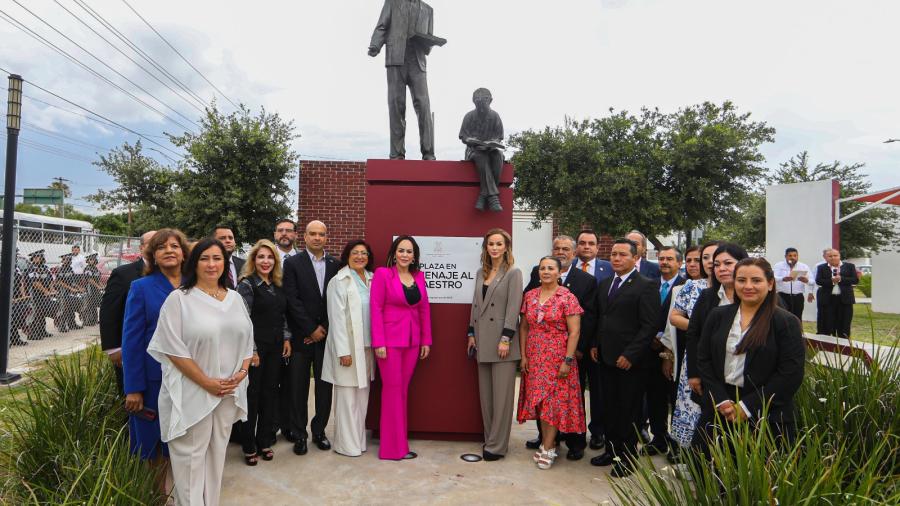 Gobierno Municipal y trabajadores de la educación conmemoran Día del Maestro 