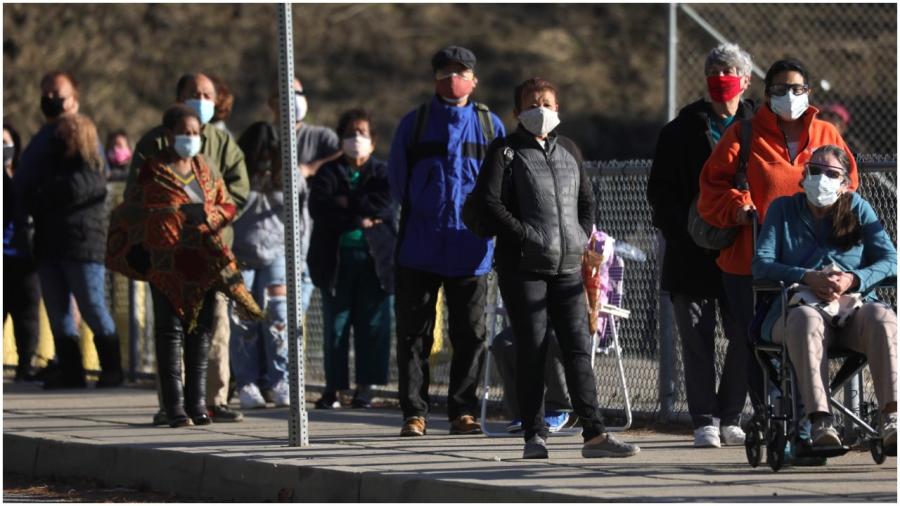 Los Ángeles reimpone uso obligatorio de cubrebocas, ante repunte de Covid-19