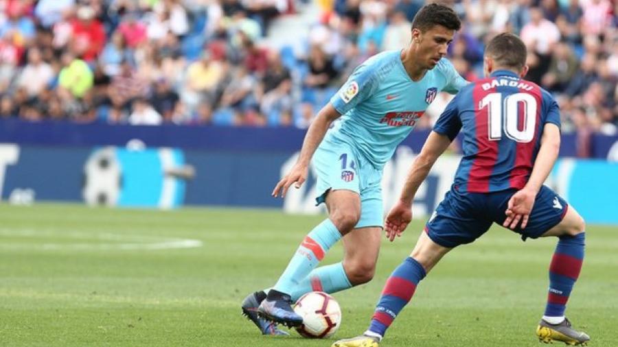 Atlético de Madrid rescata empate 2-2 ante el Levante en Liga española