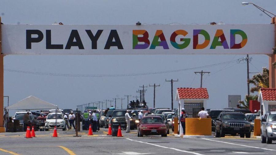 Autoriza alcalde tirolesa, toboganes y canchas deportivas en playa Bagdad