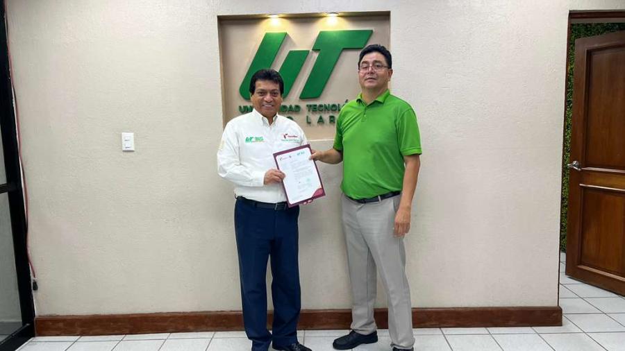 Fortalece UAT Nuevo Laredo plantilla docente con entrega de nombramientos de tiempo completo