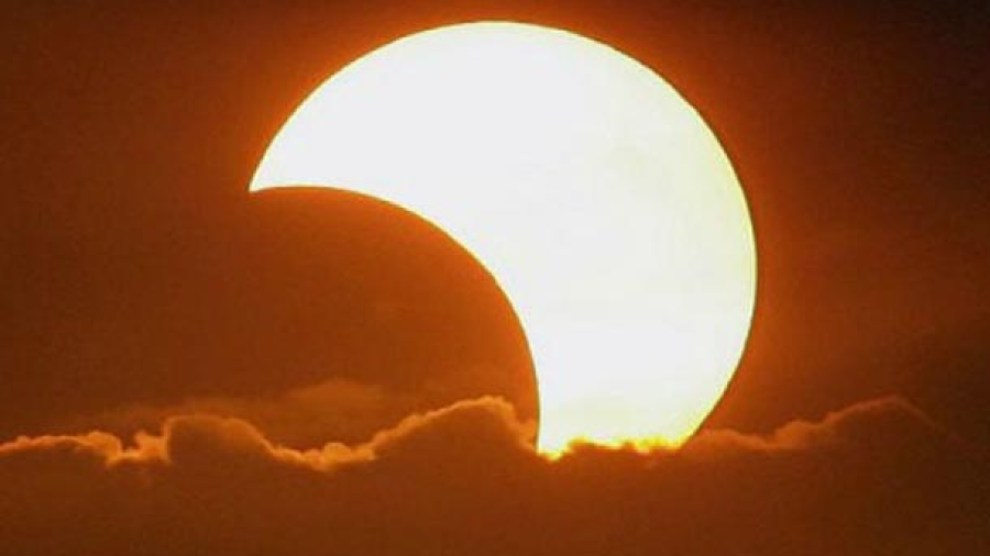 Próximo eclipse total de sol  será transmitido por la NASA