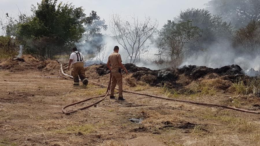 Evacuan a 90 personas de asilo por quema de pastizal
