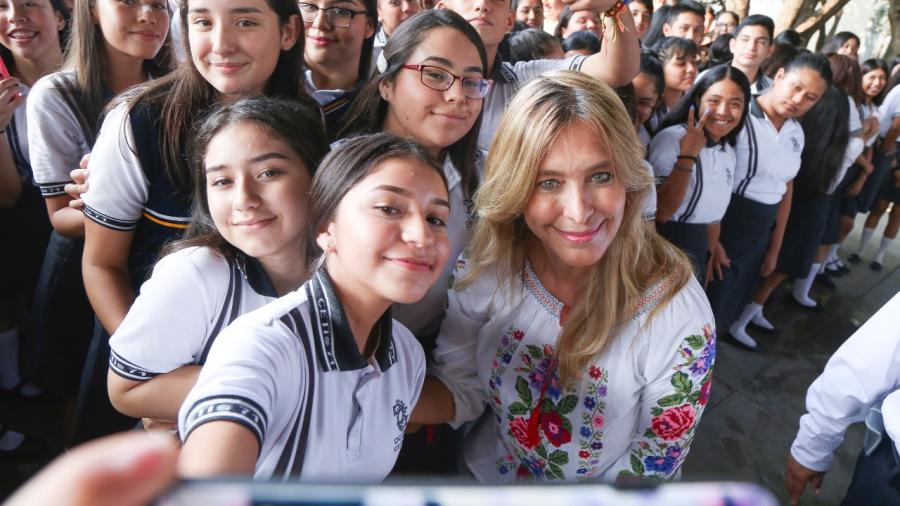 Apoyamos la educación de los jóvenes que son el futuro de Reynosa: Maki Ortiz