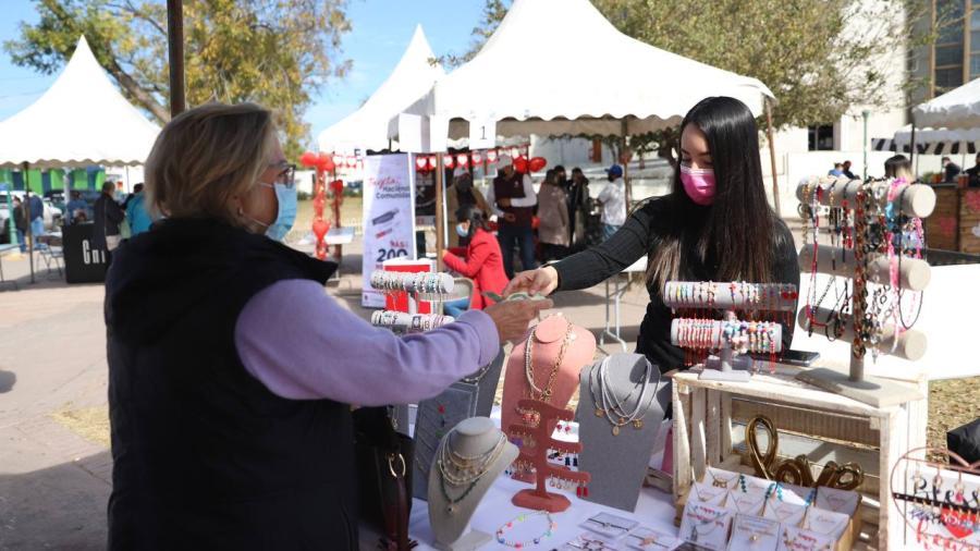 Gobierno municipal beneficia al talento local con el primer bazar "Haciendo Comunidad" del a&ntilde;o