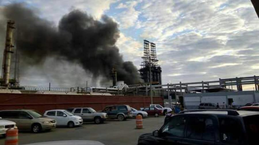 Contingencia en planta de Coque de Pemex en Madero 