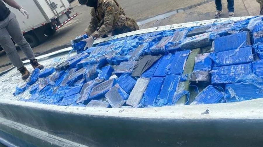 Golpe al narcotr&aacute;fico: incautan 916 paquetes de droga frente a costas de Panam&aacute;