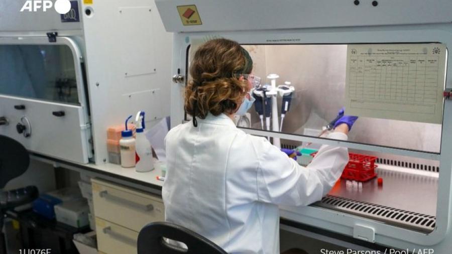  Vacuna de Moderna pasa a siguiente etapa de prueba 