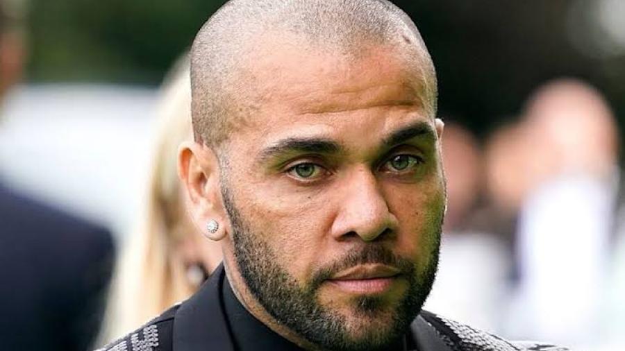 Procesan a Dani Alves por agresión sexual