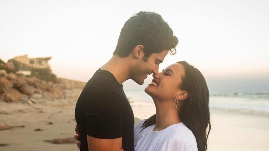 ¿No hay boda? Rumores apuntan que Demi Lovato y Max Ehrich terminaron su relación 