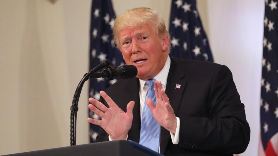 Militares podrán disparar contra migrantes, si lanzan piedras: Trump