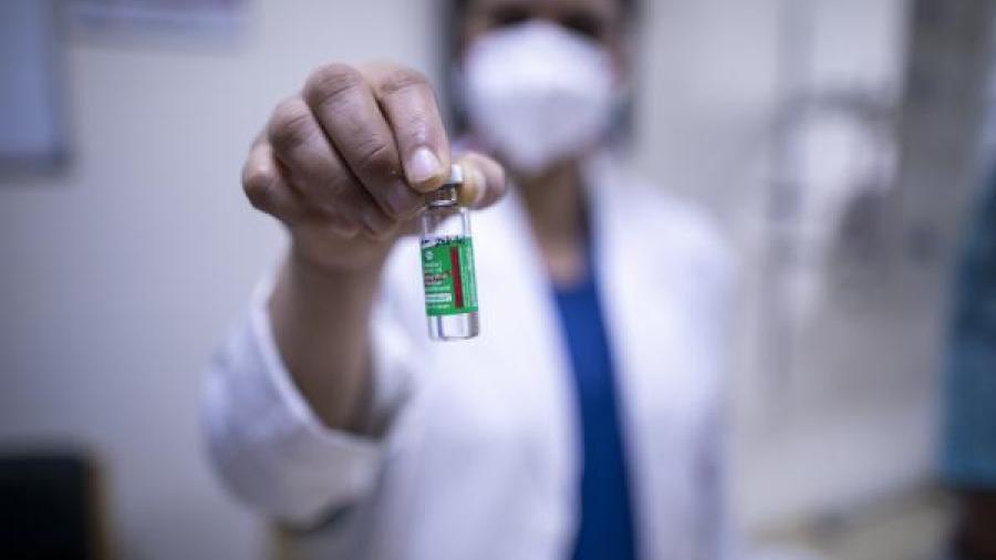 CDC recomienda inyecciones de refuerzo contra el COVID-19