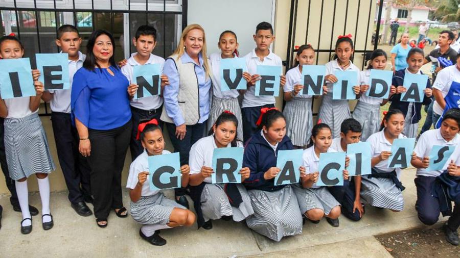 Inauguran desayunador en Telesecundaria