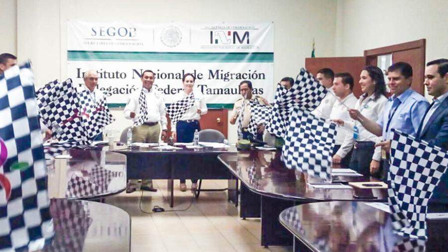 INM y aduana brindan atención a connacionales 