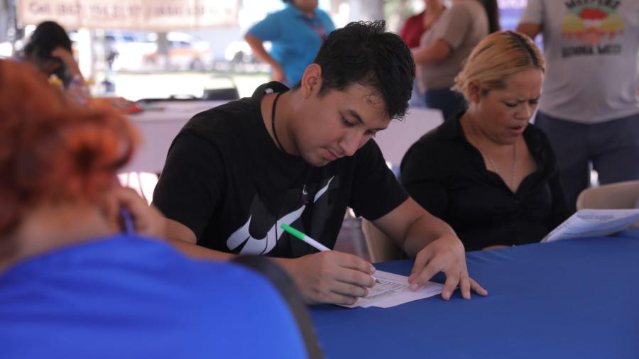 Empresas y maquiladoras ofrecen más de 500 vacantes en el programa "Empleo en tu colonia"