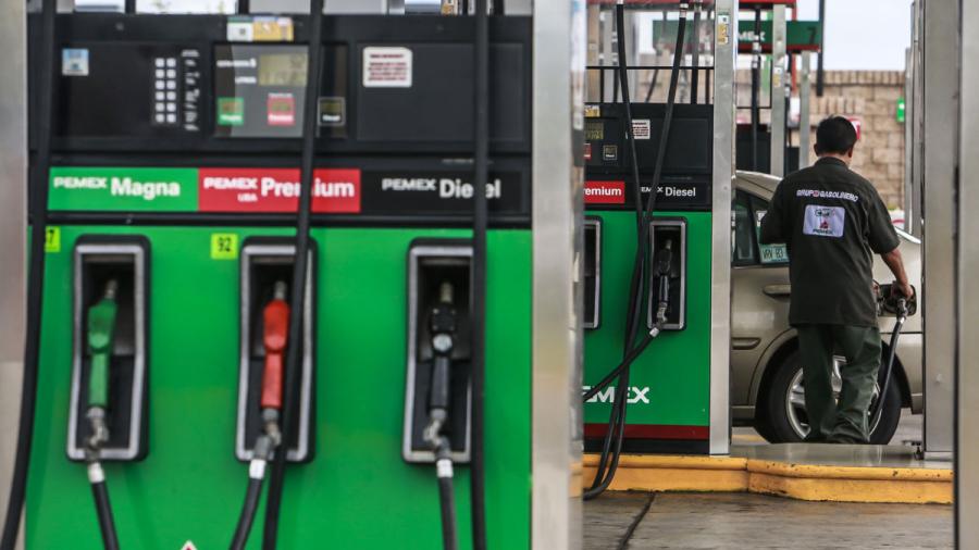 Precios de gasolinas y diésel aumentarán dos centavos este jueves