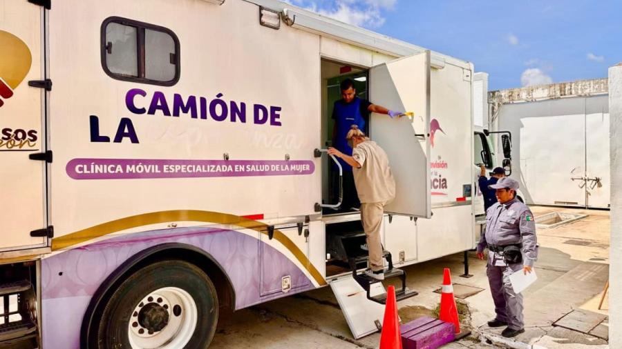 Conmemora CEDES Altamira lucha contra el cáncer de mama con rally deportivo, mastografías y yoga oncológico