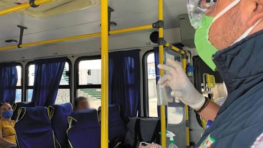 Choferes de transporte público instan a la ciudadanía a portar cubrebocas a bordo de las unidades