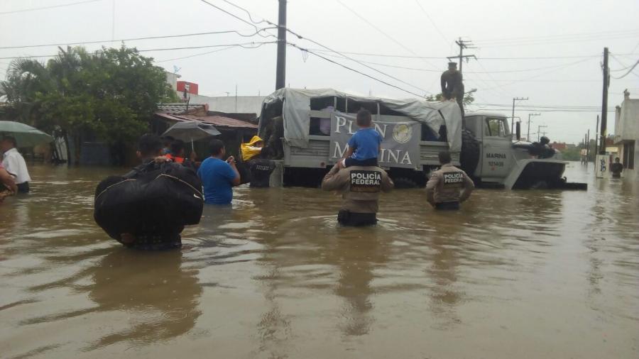 Apoya Marina-Armada de M&eacute;xico a PC por lluvias en sur de Tamaulipas