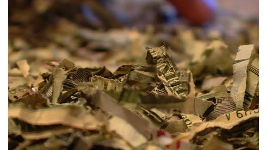 Por querer "ayudar" un niño destruye 20 mil pesos en trituradora de papel