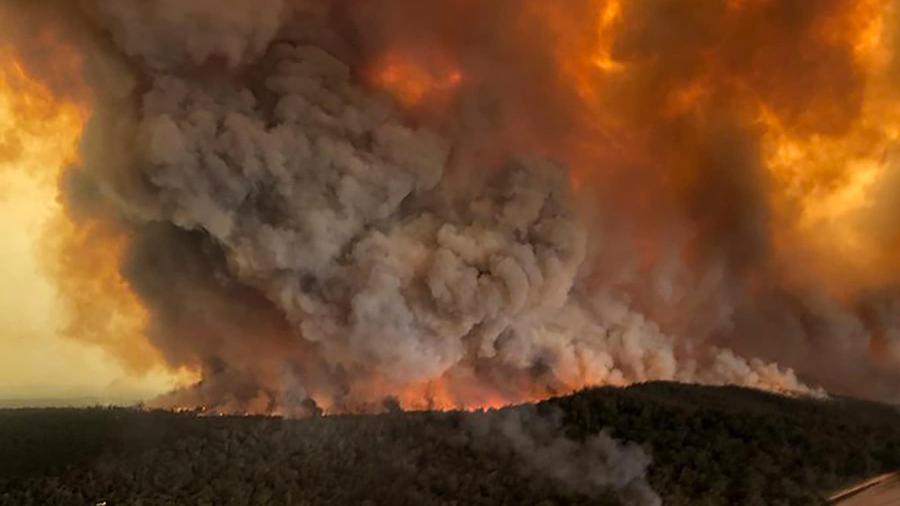 Australia extiende el estado de desastre por incendios forestales
