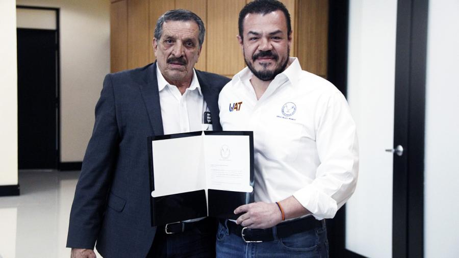 Designa rector a Marco Batarse como secretario de Administración de la UAT
