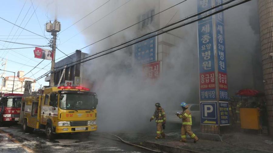 Aumenta a 41 el número de muertos tras incendio en hospital surcoreano