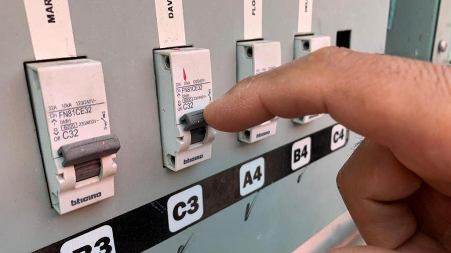 Alerta ERCOT por mensajes fraudulentos de robo de información tras falla en el suministro de energía
