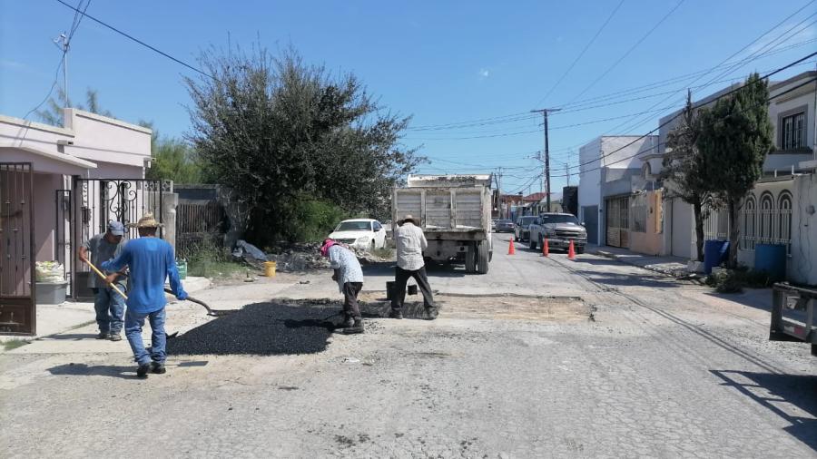 Repara Municipio pavimento en colonias 